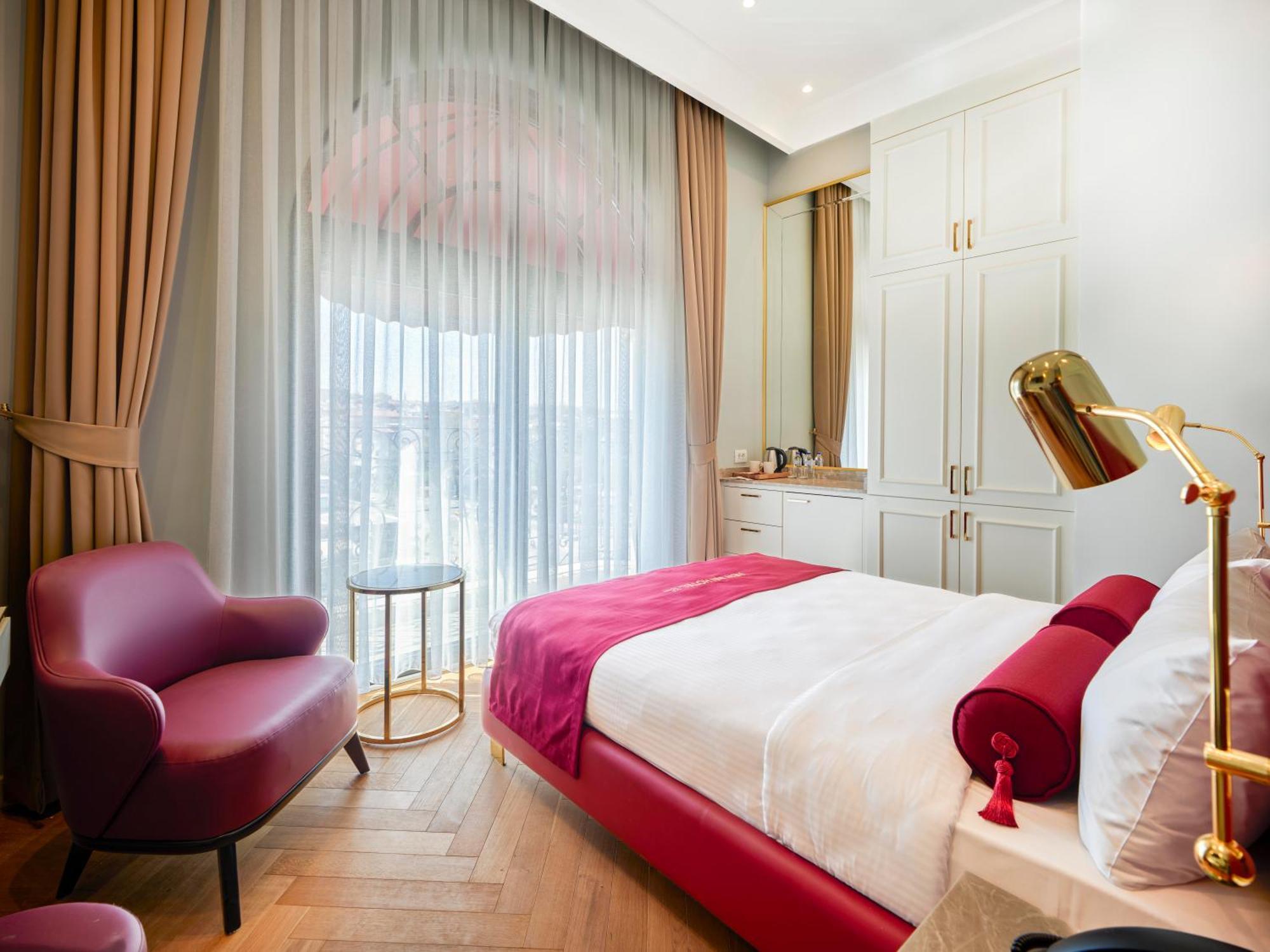New Old Town Hotel